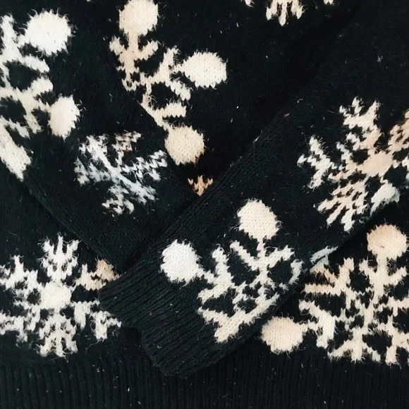 Snowflake Sweater - Picture 2 of 2